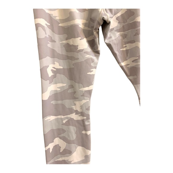 Athlete Elation Camo 7/8 Tights - Picture 12 of 13